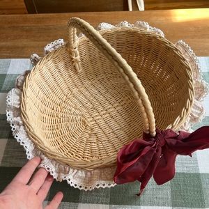 RAREAmerican Girl Pleasant Company Basket